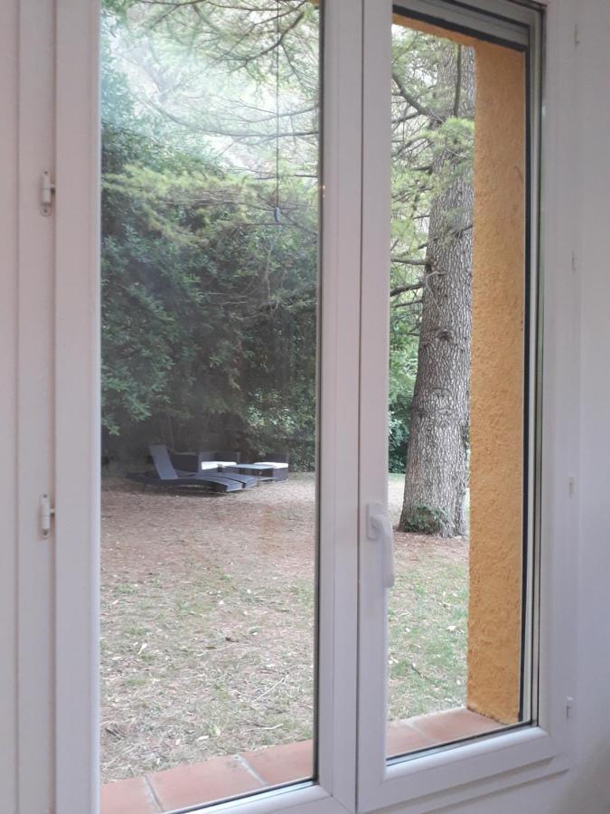 Les Restanques - Chambre D'Hotes Cuges-les-Pins Eksteriør billede