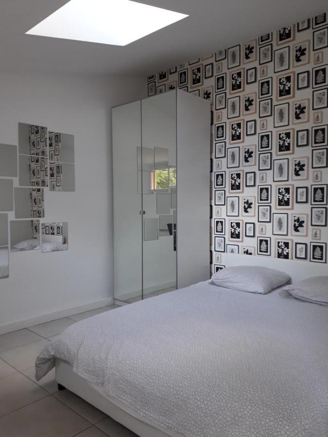 Les Restanques - Chambre D'Hotes Cuges-les-Pins Eksteriør billede